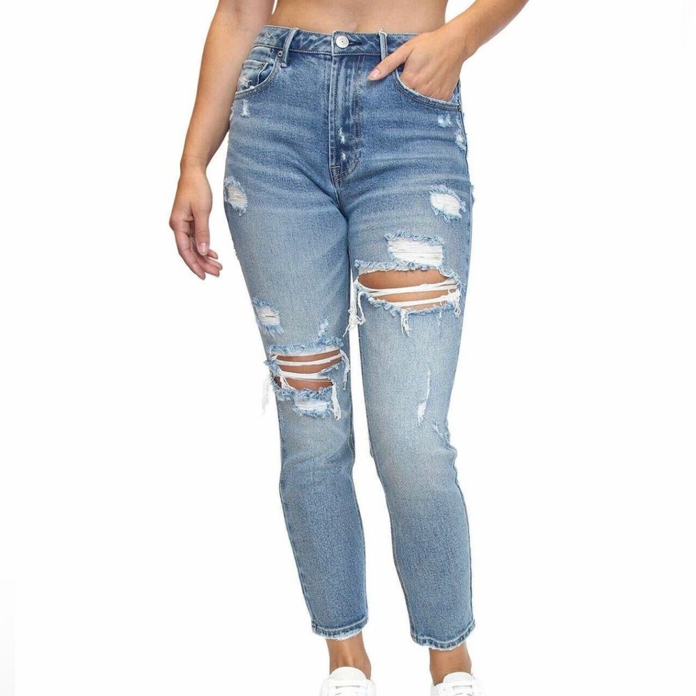 Almost famous ripped mom jeans
